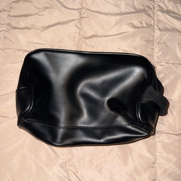 Kenneth Cole Reaction Toiletry Bag black - Picture 4 of 4